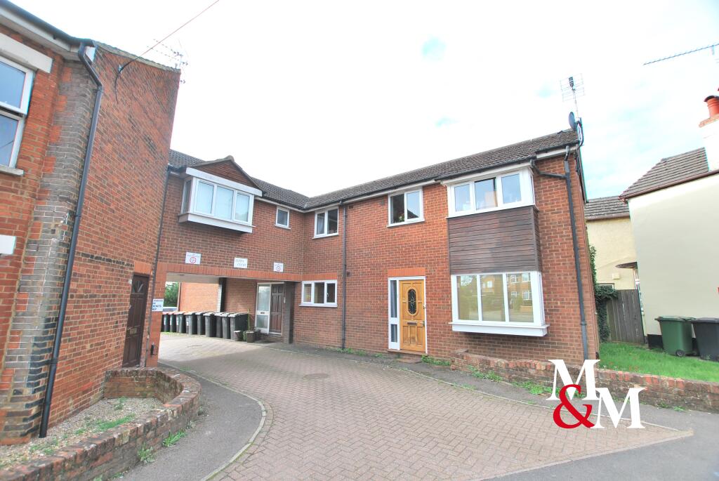 4 bed Studio for rent in Leighton Buzzard. From M & M Properties - Leighton Buzzard