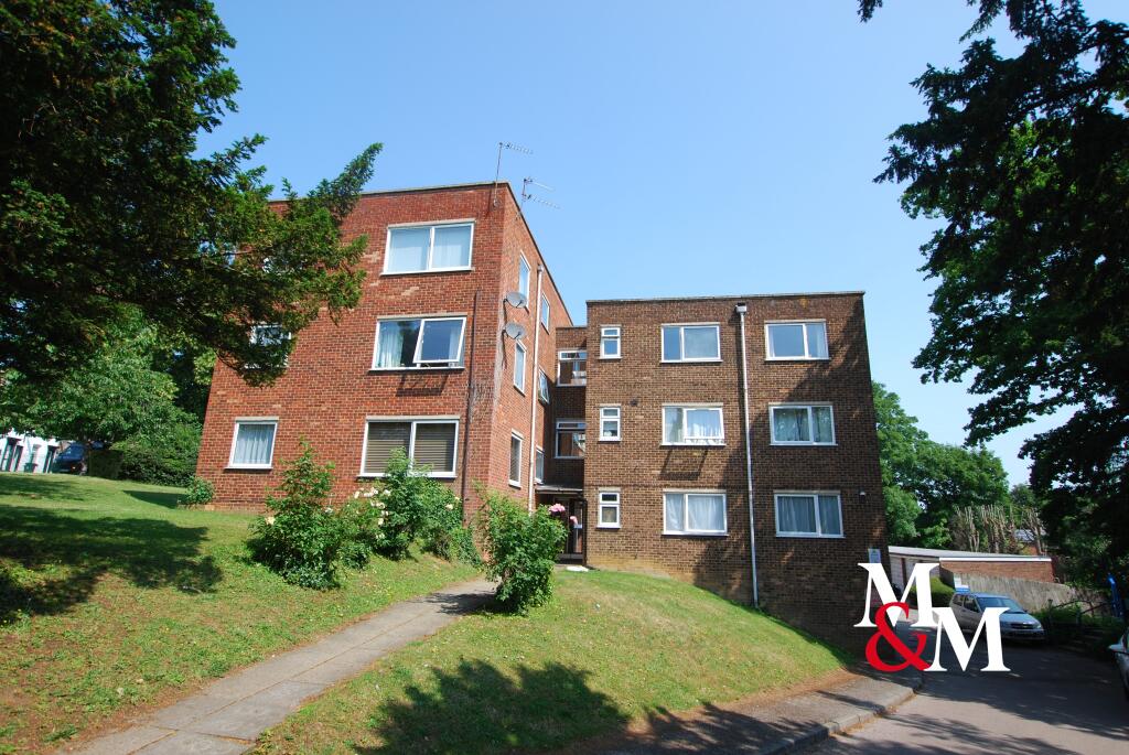 2 bed 1st Floor Flat for rent in Leighton Buzzard. From M & M Properties - Leighton Buzzard