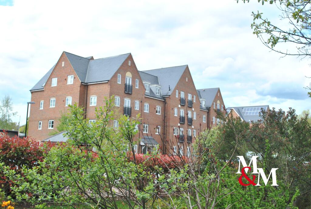 2 bed 1st Floor Flat for rent in Leighton Buzzard. From M & M Properties - Leighton Buzzard