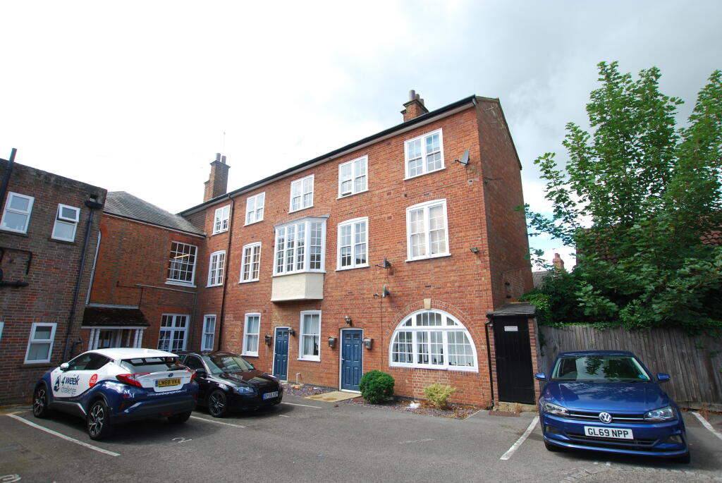 2 bed Apartment for rent in Leighton Buzzard. From M & M Properties - Leighton Buzzard