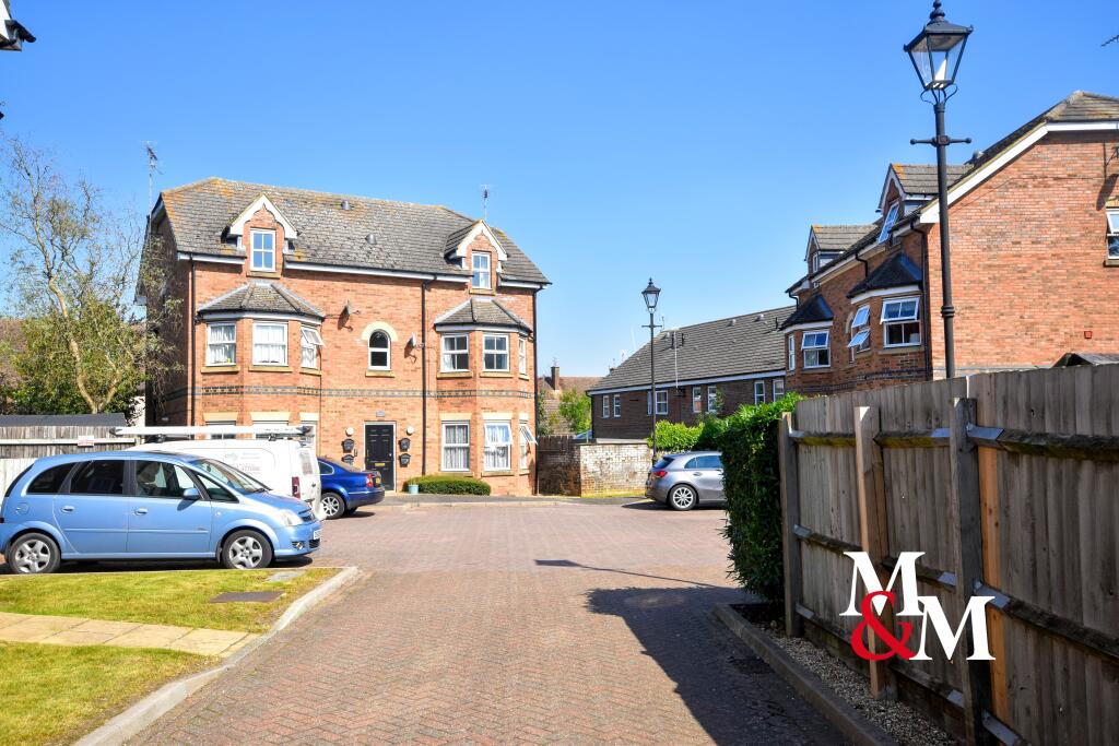 2 bed Apartment for rent in Leighton Buzzard. From M & M Properties - Leighton Buzzard