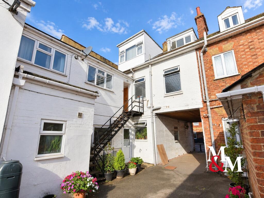 1 bed 1st Floor Flat for rent in Leighton Buzzard. From M & M Properties - Leighton Buzzard