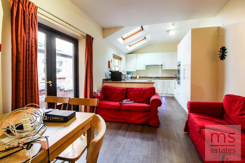 7 bed Mid Terraced House for rent in Nottingham. From M-S Estates - Nottingham