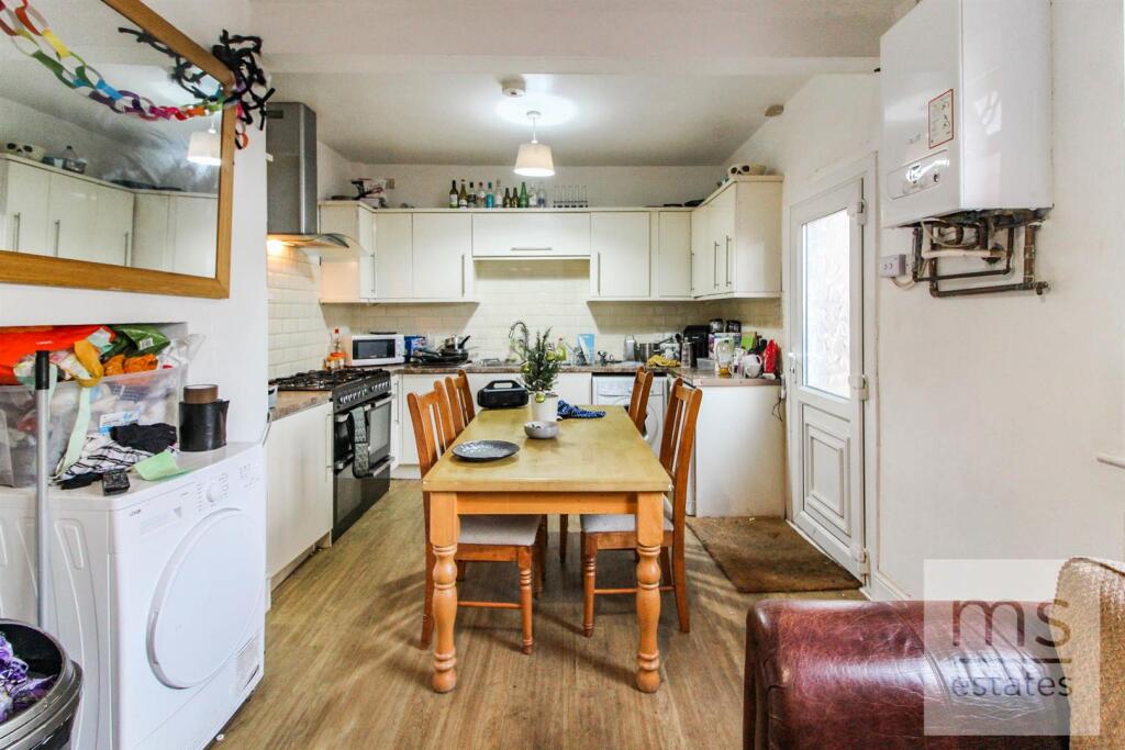 8 bed Semi Detached for rent in Nottingham. From M-S Estates - Nottingham 8 bed Semi Detached for rent in Nottingham. From M-S Estates - Nottingham