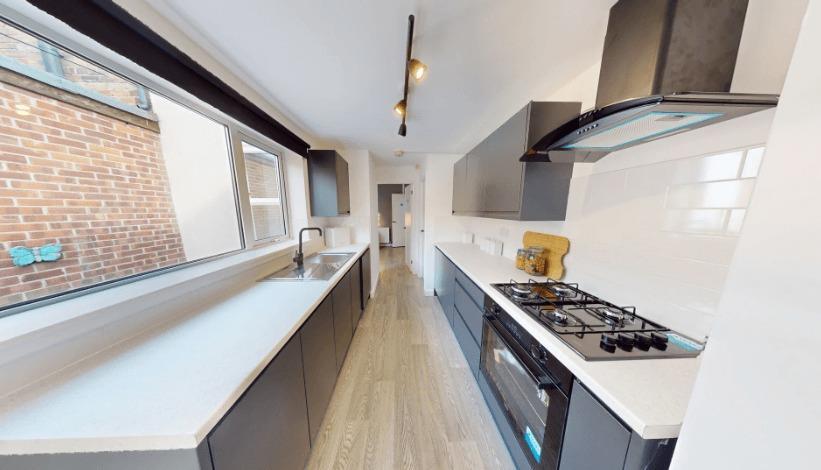 5 bed Mid Terraced House for rent in Nottingham. From M-S Estates - Nottingham 5 bed Mid Terraced House for rent in Nottingham. From M-S Estates - Nottingham