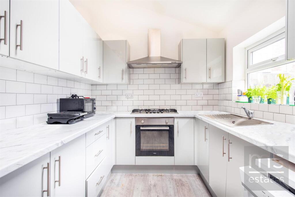 7 bed Mid Terraced House for rent in Nottingham. From M-S Estates - Nottingham 7 bed Mid Terraced House for rent in Nottingham. From M-S Estates - Nottingham