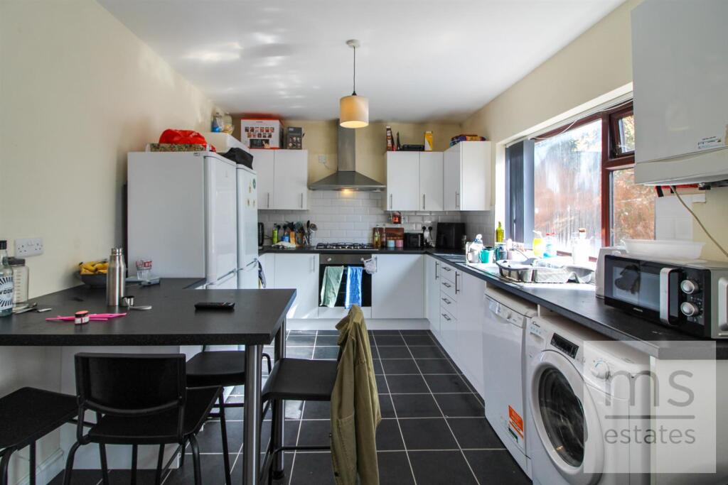 7 bed Semi Detached for rent in Nottingham. From M-S Estates - Nottingham