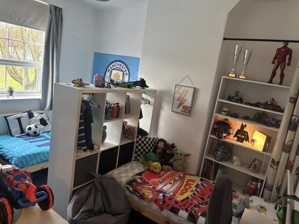 3 bed Mid Terraced House for rent in Droylsden. From Main & Main - Heald Green