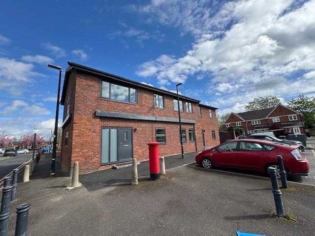 2 bed House (unspecified) for rent in Sale. From Main & Main - Heald Green