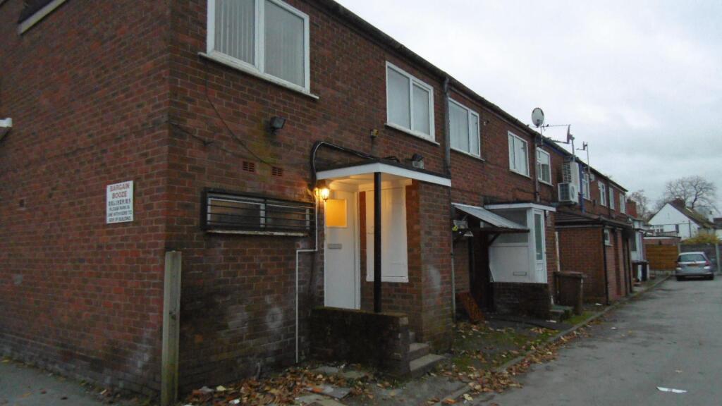 3 bed 1st Floor Flat for rent in Cheadle Hulme. From Main & Main - Heald Green
