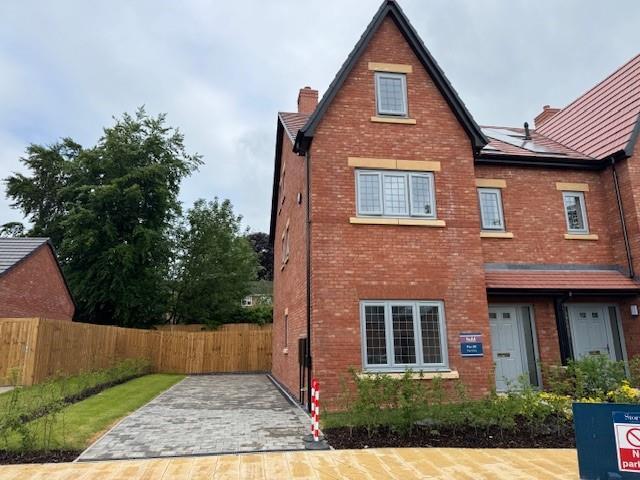 4 bed Semi Detached for rent in Alderley Edge. From Main & Main - Heald Green