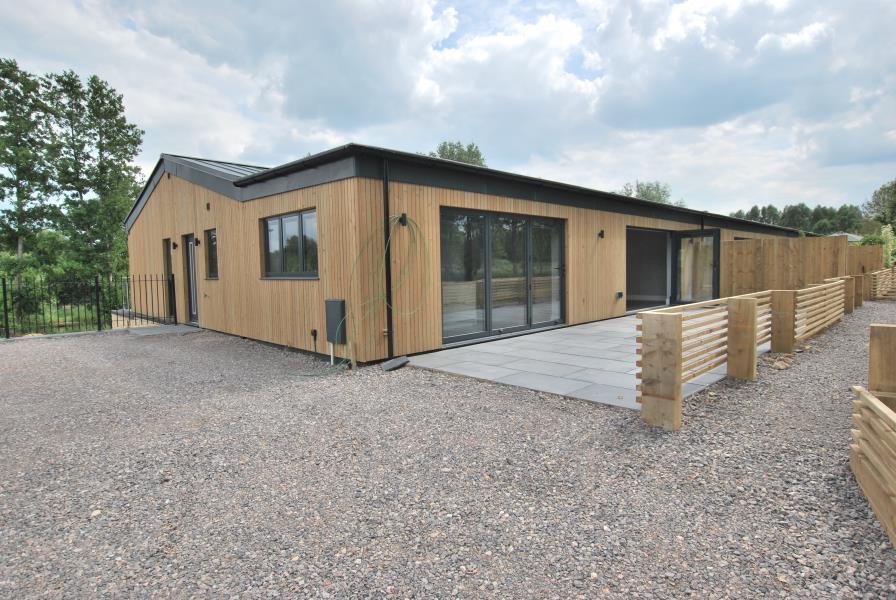 3 bed Mid Terraced House for rent in Callow Hill. From Maison Let Ltd - MALMESBURY