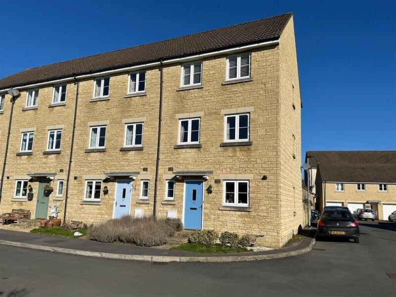 4 bed Mid Terraced House for rent in Crudwell. From Maison Let Ltd - MALMESBURY