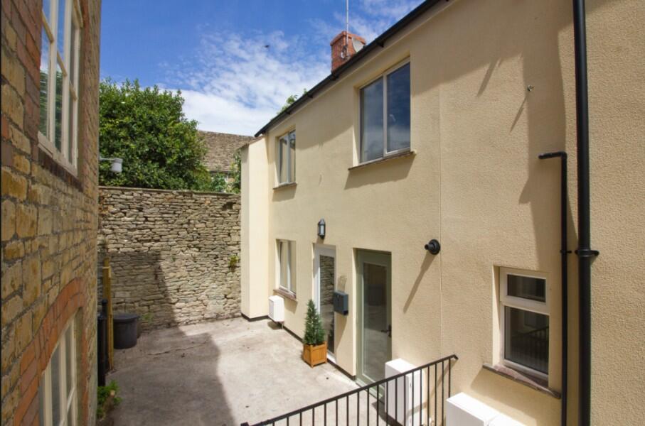 2 bed 1st Floor Flat for rent in Malmesbury. From Maison Let Ltd - MALMESBURY