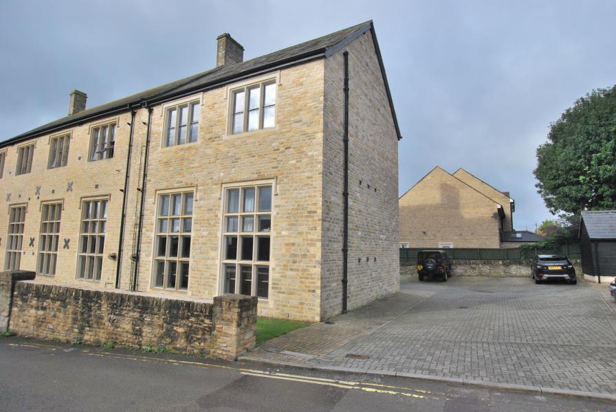 1 bed Apartment for rent in Malmesbury. From Maison Let Ltd - MALMESBURY 1 bed Apartment for rent in Malmesbury. From Maison Let Ltd - MALMESBURY