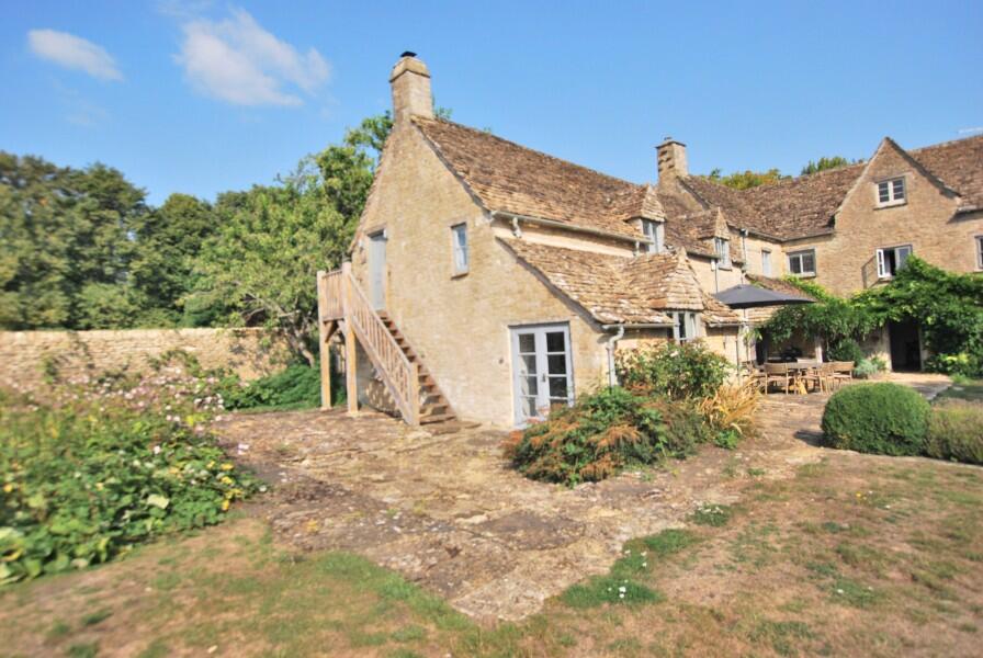 1 bed Apartment for rent in Oaksey. From Maison Let Ltd - MALMESBURY