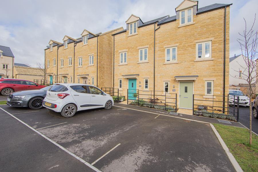3 bed Semi Detached for rent in Tetbury. From Maison Let Ltd - MALMESBURY 3 bed Semi Detached for rent in Tetbury. From Maison Let Ltd - MALMESBURY
