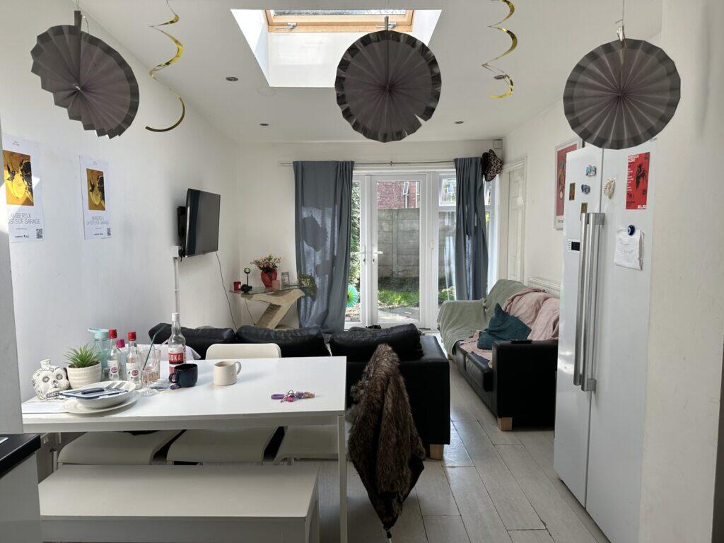 6 bed Mews for rent in Manchester. From Manchester Rent A Home - Fallowfield 6 bed Mews for rent in Manchester. From Manchester Rent A Home - Fallowfield