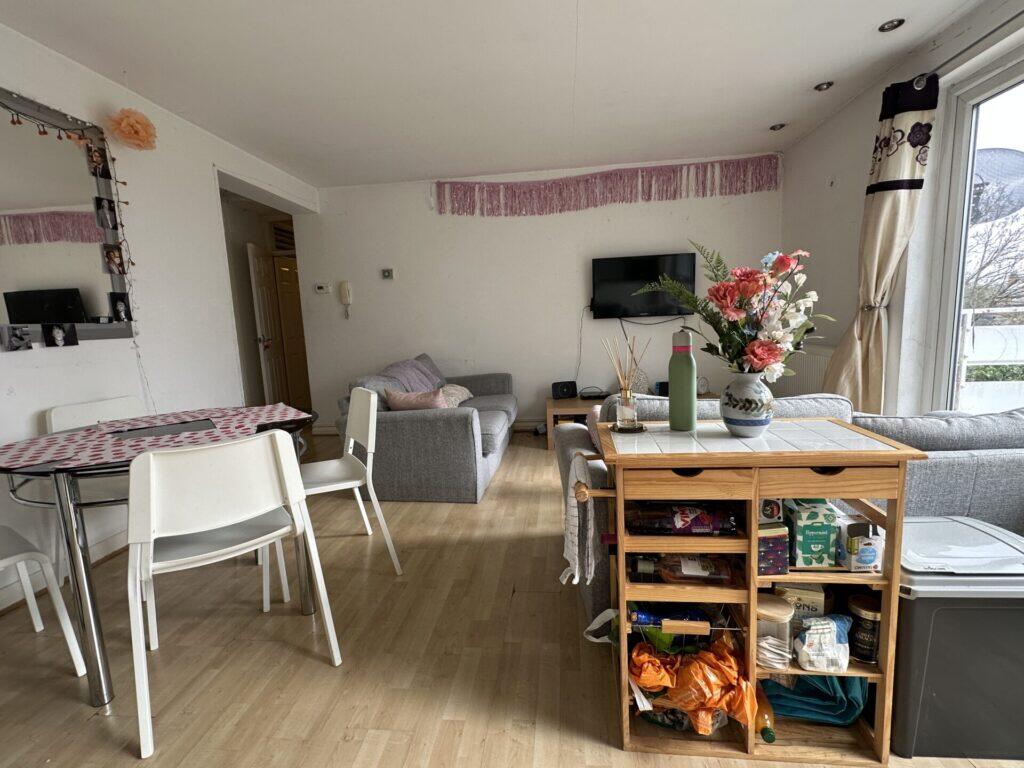 4 bed Penthouse for rent in Manchester. From Manchester Rent A Home - Fallowfield 4 bed Penthouse for rent in Manchester. From Manchester Rent A Home - Fallowfield