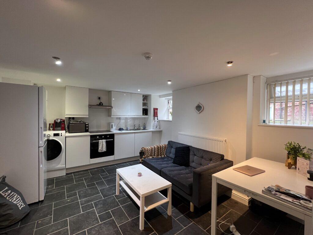2 bed Apartment for rent in Manchester. From Manchester Rent A Home - Fallowfield