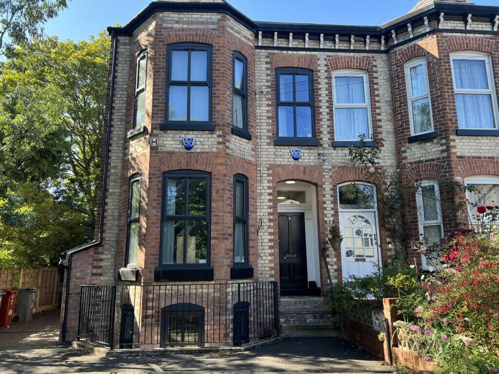 1 bed Apartment for rent in Gatley. From Manchester Rent A Home - Fallowfield