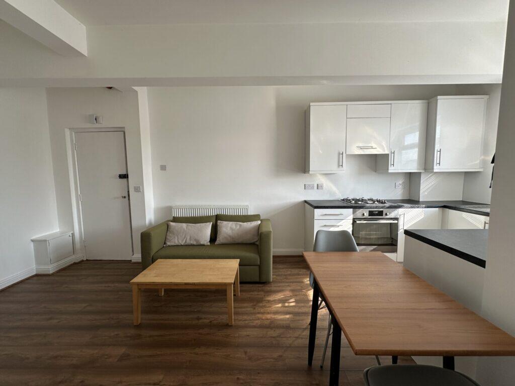 1 bed Apartment for rent in Gatley. From Manchester Rent A Home - Fallowfield