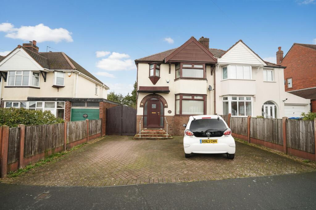 3 bed Semi Detached for rent in Oldbury. From Manny Klarico - Hall Green