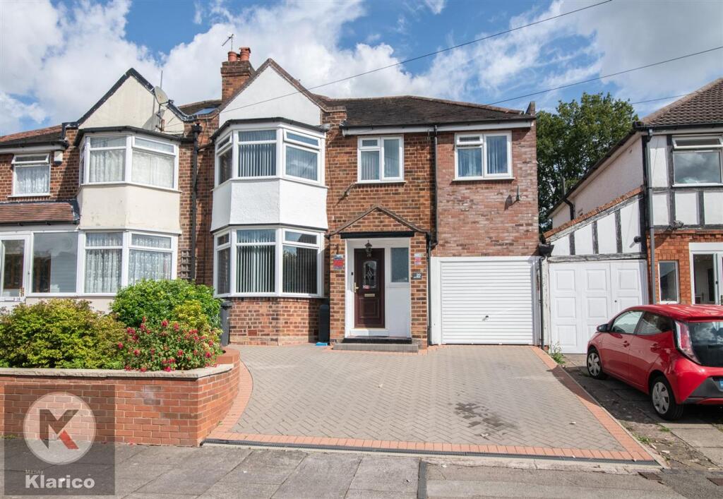 5 bed Detached for rent in Birmingham. From Manny Klarico - Hall Green 5 bed Detached for rent in Birmingham. From Manny Klarico - Hall Green