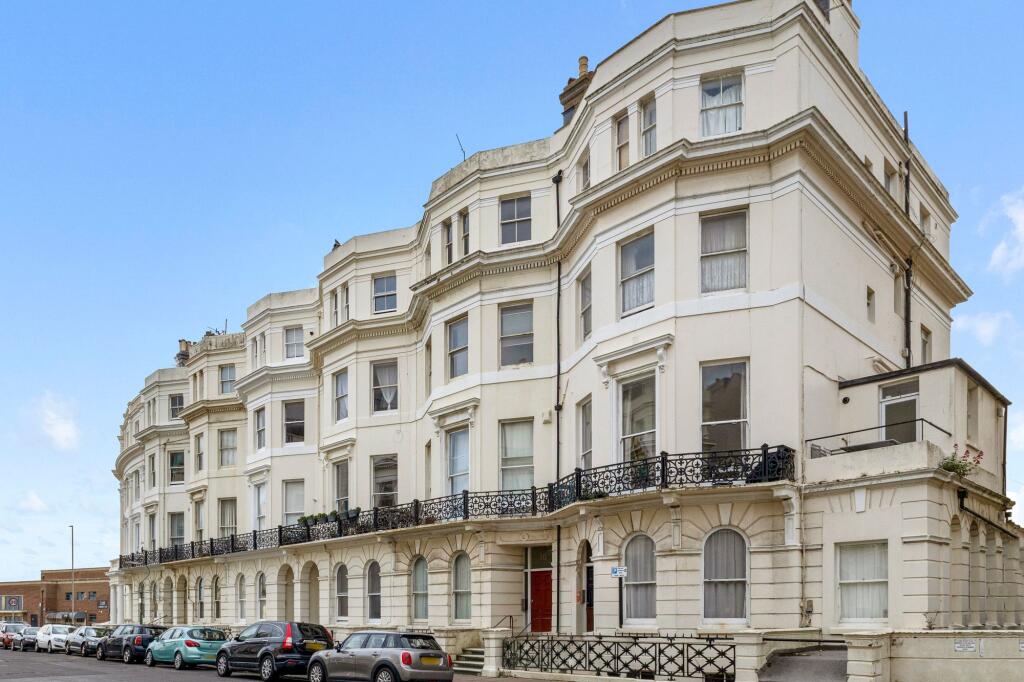 2 bed 1st Floor Flat for rent in Brighton and Hove. From Mansell McTaggart - Brighton