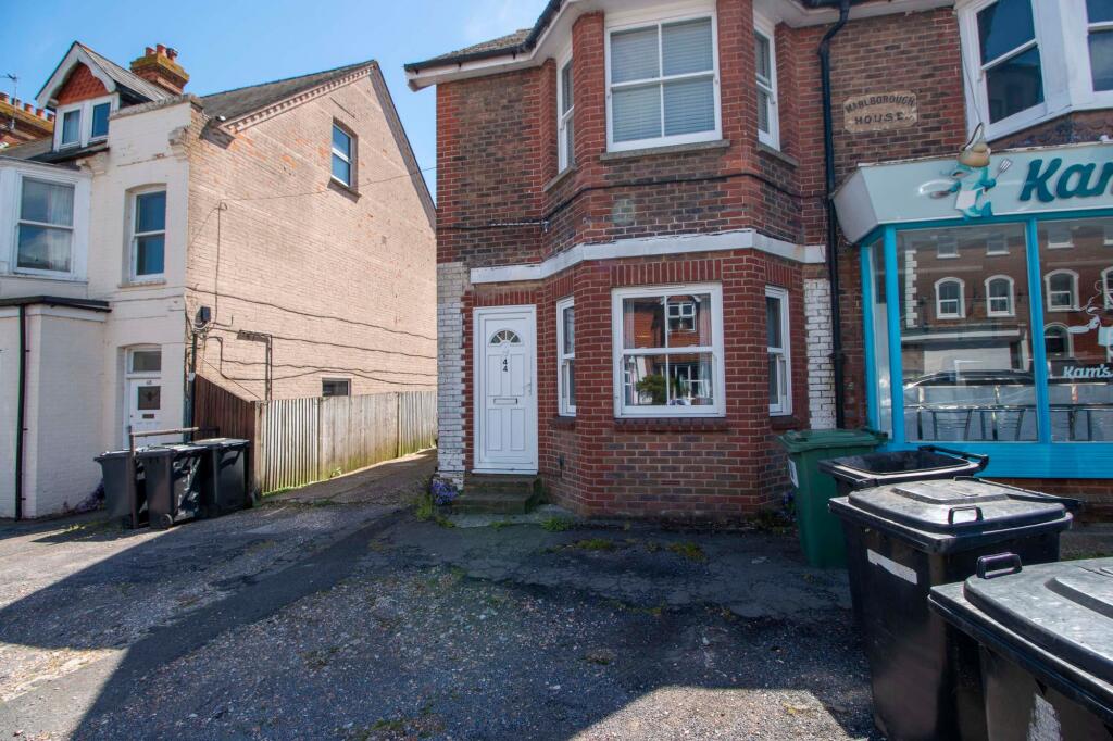 1 bed 1st Floor Flat for rent in Uckfield. From Mansell McTaggart - Uckfield