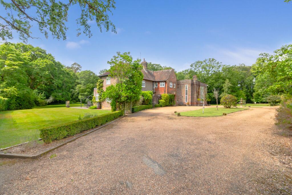 7 bed Detached for rent in Maresfield. From Mansell McTaggart - Uckfield
