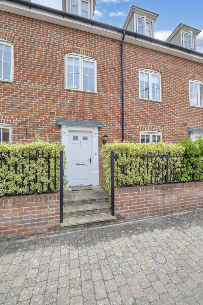 4 bed Town House for rent in Bury St Edmunds. From Map Letting & Property Management - Bury St Edmunds 4 bed Town House for rent in Bury St Edmunds. From Map Letting & Property Management - Bury St Edmunds