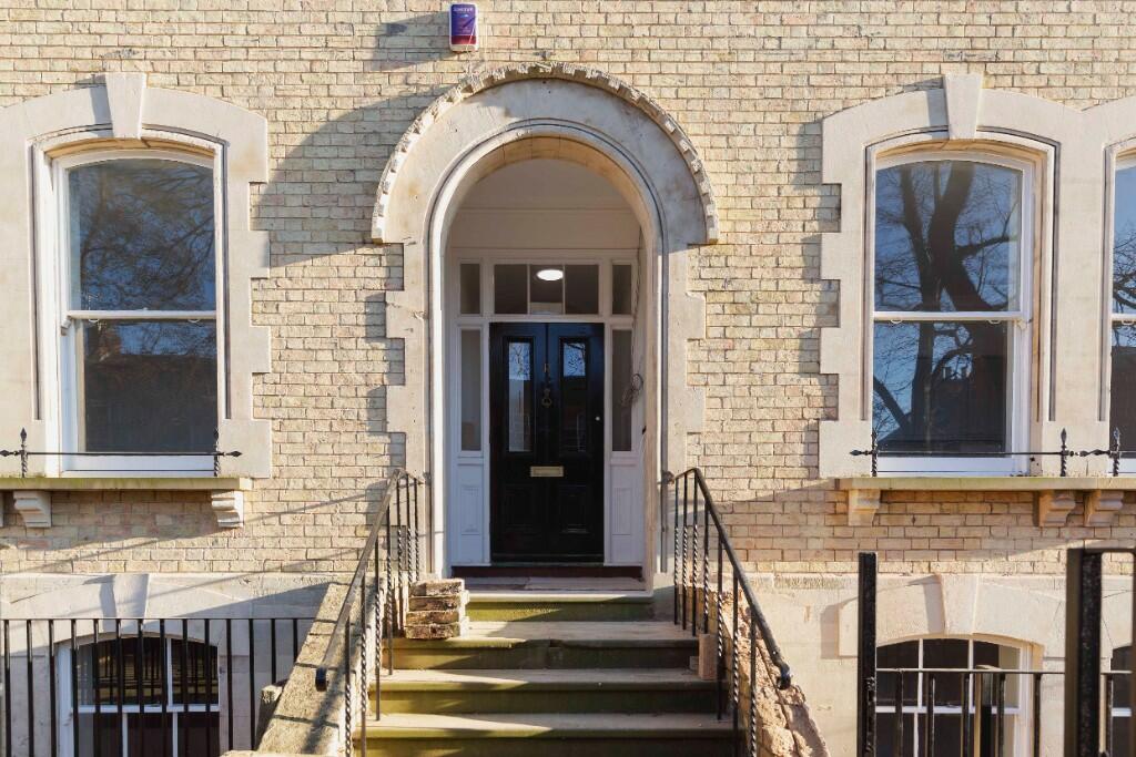 2 bed Apartment for rent in Bedford. From Marks Group - Bedford