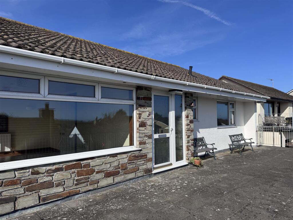 2 bed Detached bungalow for rent in Gorran Haven. From May Whetter & Grose - St Austell