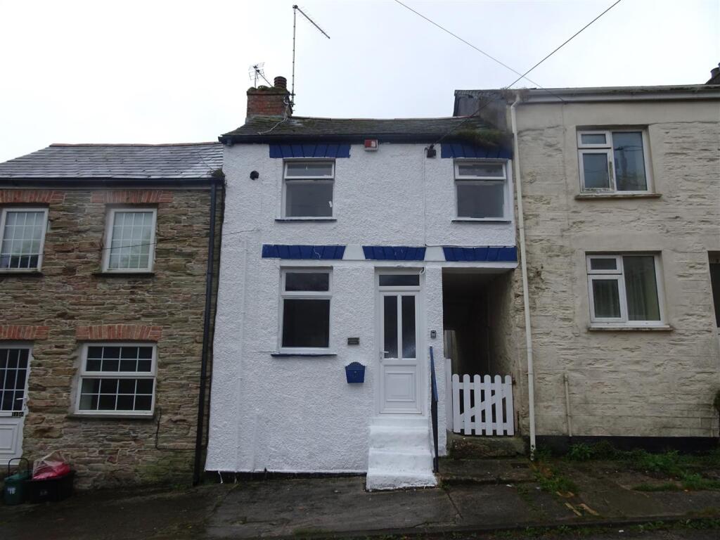 2 bed Mid Terraced House for rent in Par. From May Whetter & Grose - St Austell