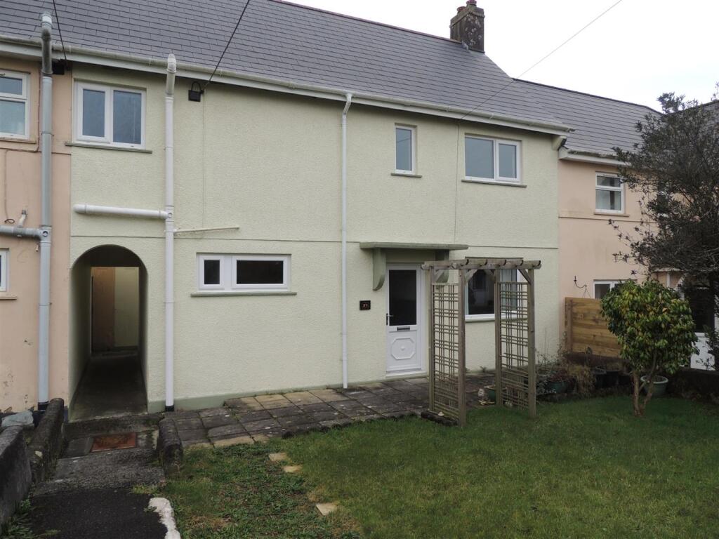 4 bed Mid Terraced House for rent in Trewoon. From May Whetter & Grose - St Austell