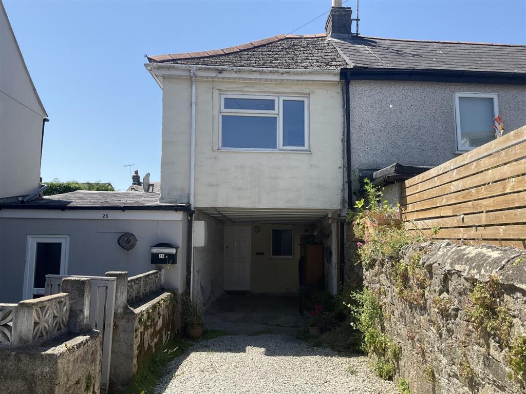 1 bed 1st Floor Flat for rent in St Austell. From May Whetter & Grose - St Austell 1 bed 1st Floor Flat for rent in St Austell. From May Whetter & Grose - St Austell