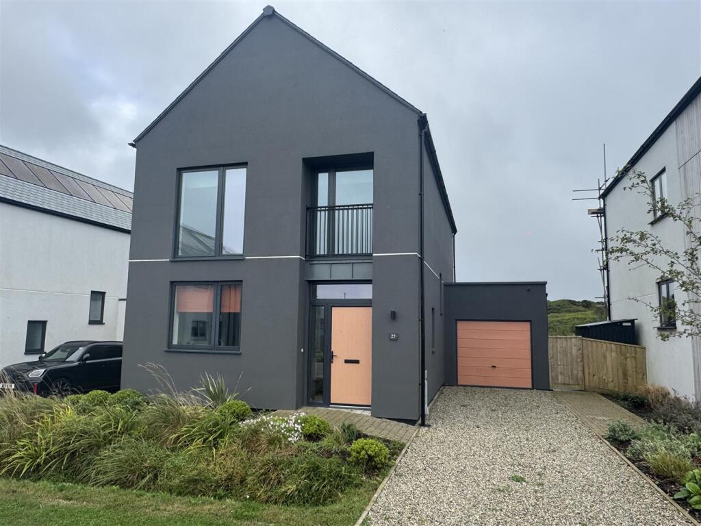 3 bed Detached for rent in Penwithick. From May Whetter & Grose - St Austell 3 bed Detached for rent in Penwithick. From May Whetter & Grose - St Austell