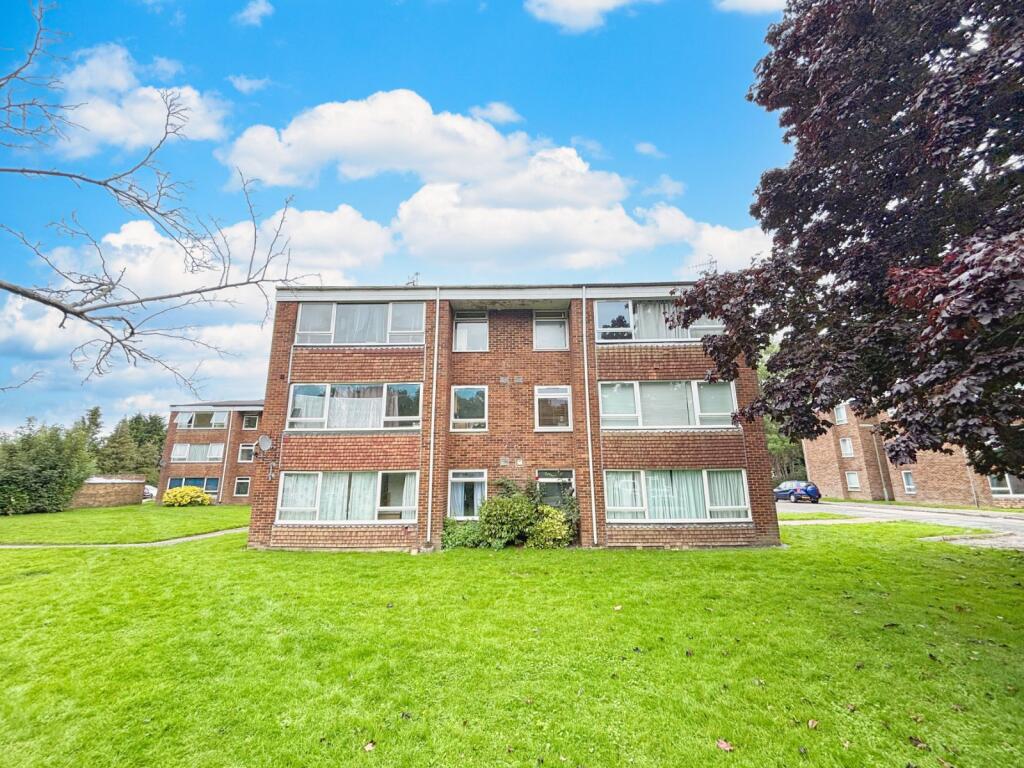 1 bed Apartment for rent in Hookwood. From Mayhew Estates - Horley 1 bed Apartment for rent in Hookwood. From Mayhew Estates - Horley