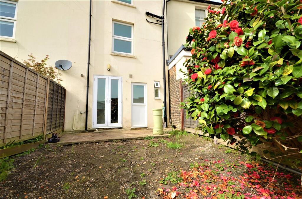 1 bed Annexe for rent in Redhill. From Mayhew Estates - Horley