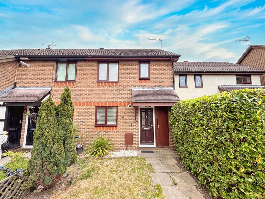 3 bed Mid Terraced House for rent in Horley. From Mayhew Estates - Horley 3 bed Mid Terraced House for rent in Horley. From Mayhew Estates - Horley