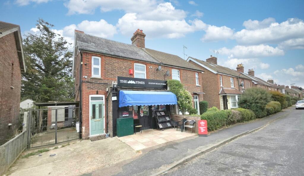 1 bed Apartment for rent in Lingfield Common. From Mayhew Estates - Horley