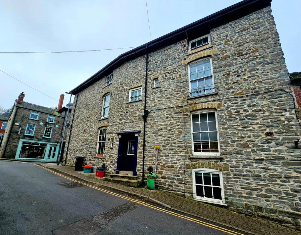 1 bed Apartment for rent in Hay-on-Wye. From McCartneys LLP - Builth Wells