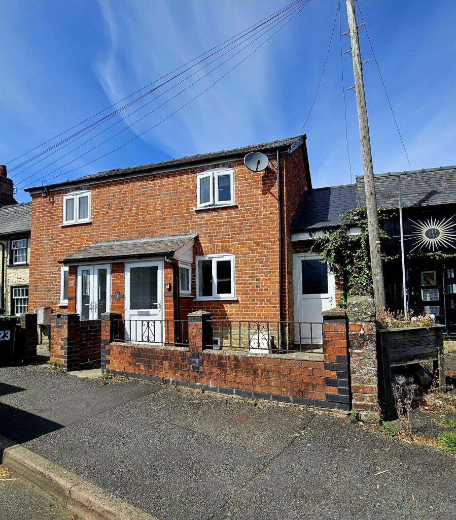 1 bed Mid Terraced House for rent in Kington. From McCartneys LLP - Builth Wells