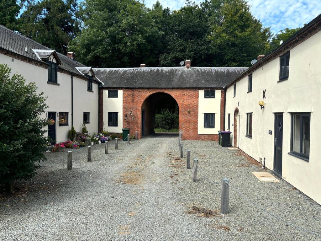 3 bed End of Terrace for rent in Clungunford. From McCartneys LLP - Craven Arms 3 bed End of Terrace for rent in Clungunford. From McCartneys LLP - Craven Arms