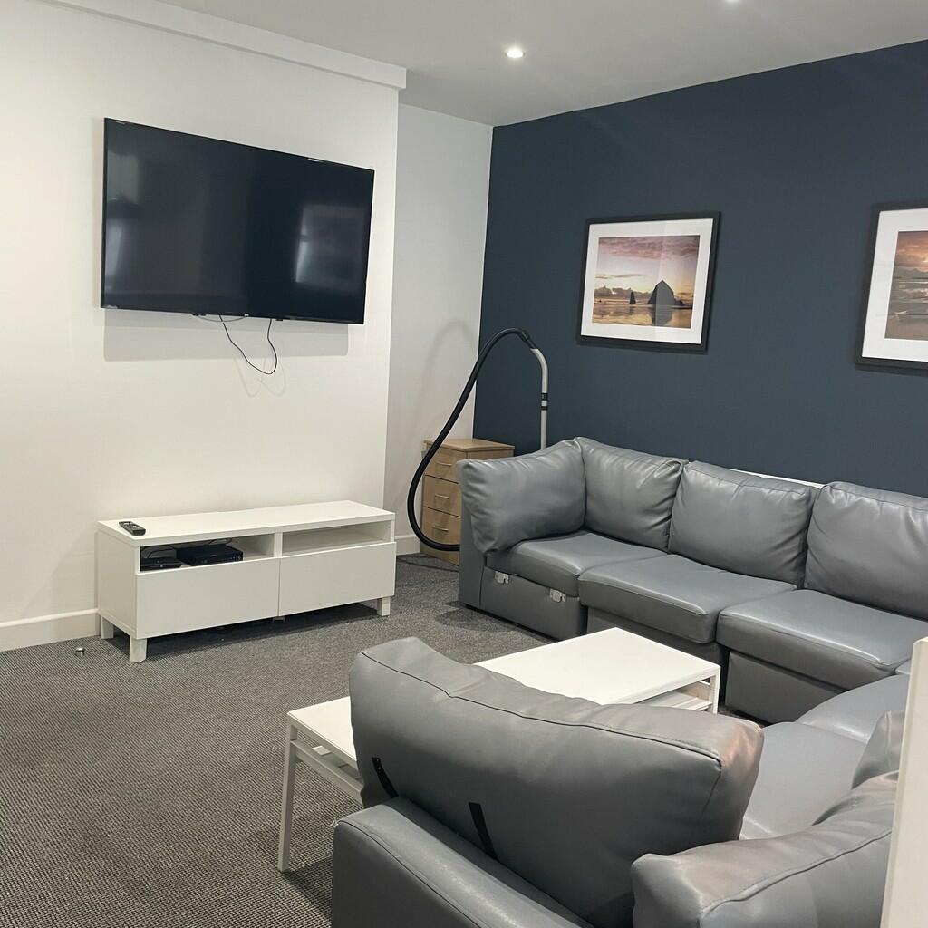 7 bed Mid Terraced House for rent in Liverpool. From MCR Move - Manchester 7 bed Mid Terraced House for rent in Liverpool. From MCR Move - Manchester