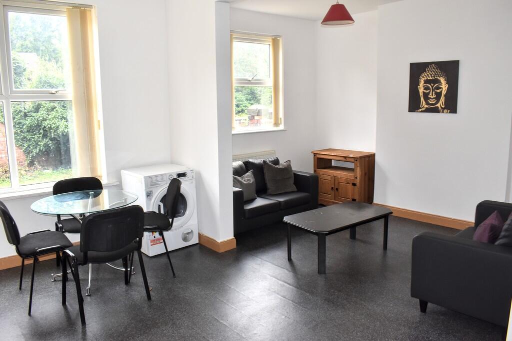 4 bed Apartment for rent in Gatley. From MCR Move - Manchester 4 bed Apartment for rent in Gatley. From MCR Move - Manchester