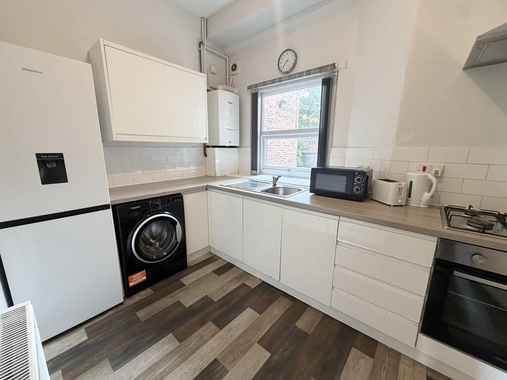 4 bed Mid Terraced House for rent in Manchester. From MCR Move - Manchester