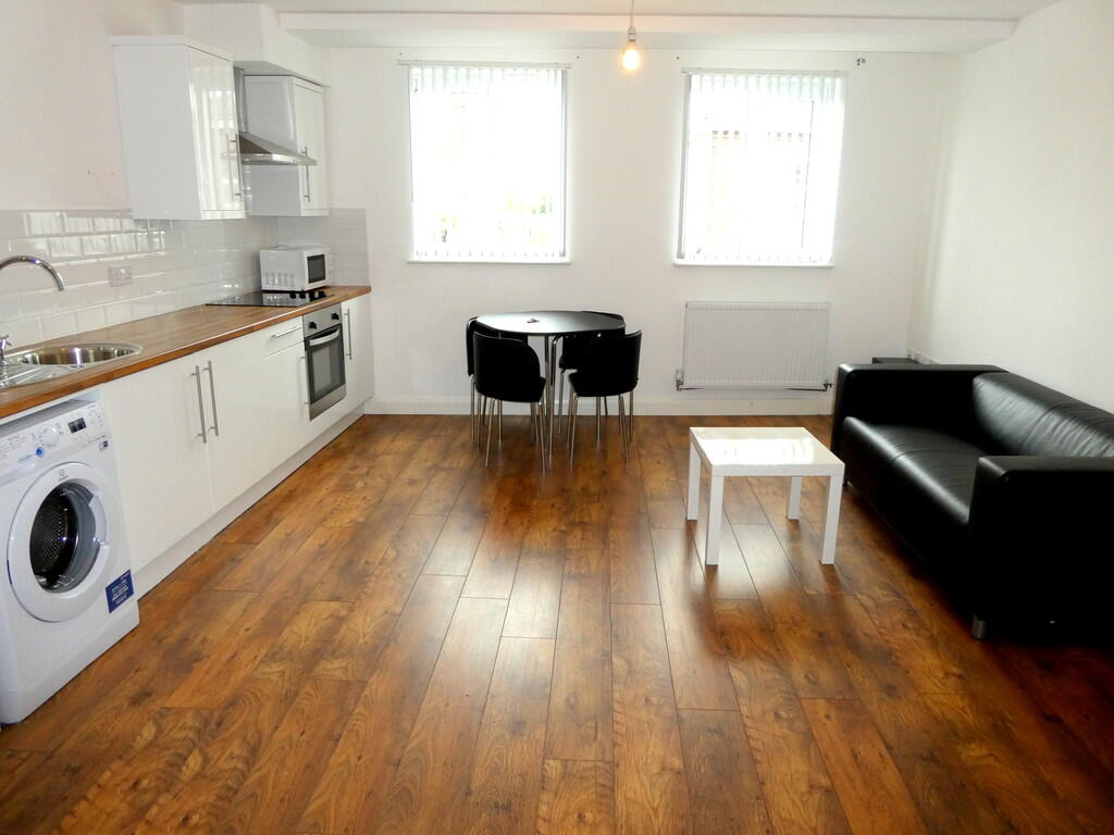 2 bed Apartment for rent in Manchester. From MCR Move - Manchester