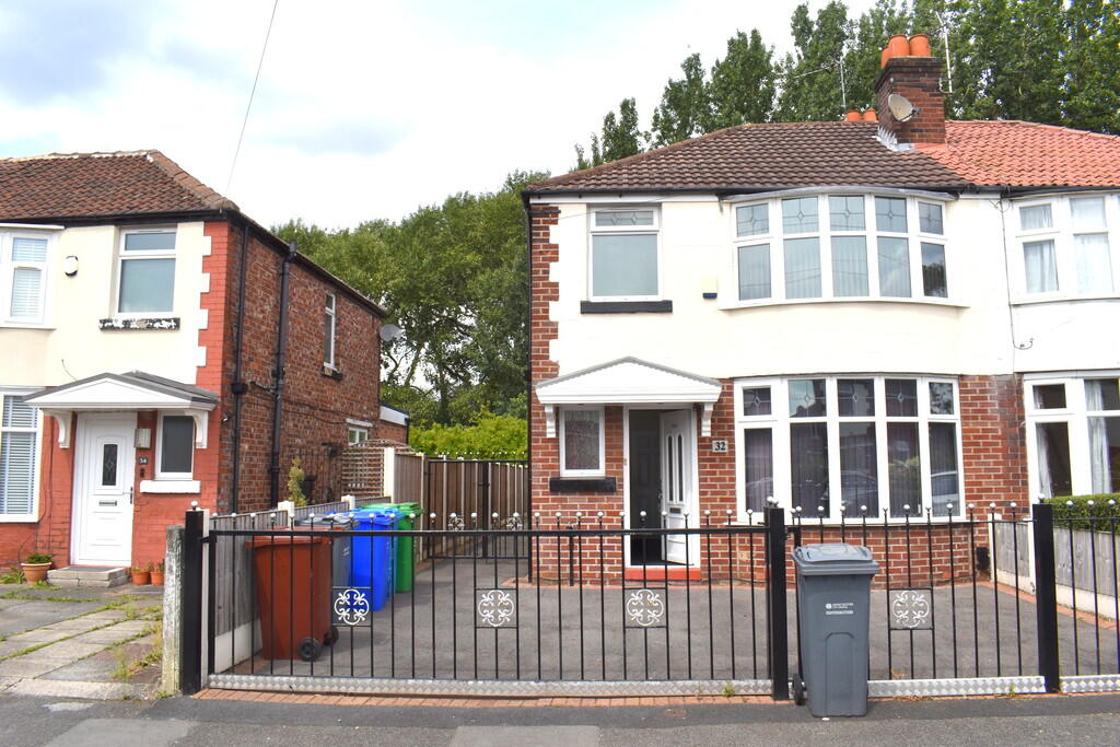 6 bed Semi Detached for rent in Manchester. From MCR Move - Manchester